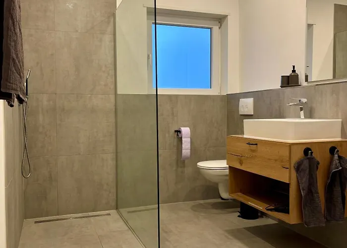 La-huettenfeld Erdgeschoss アパート